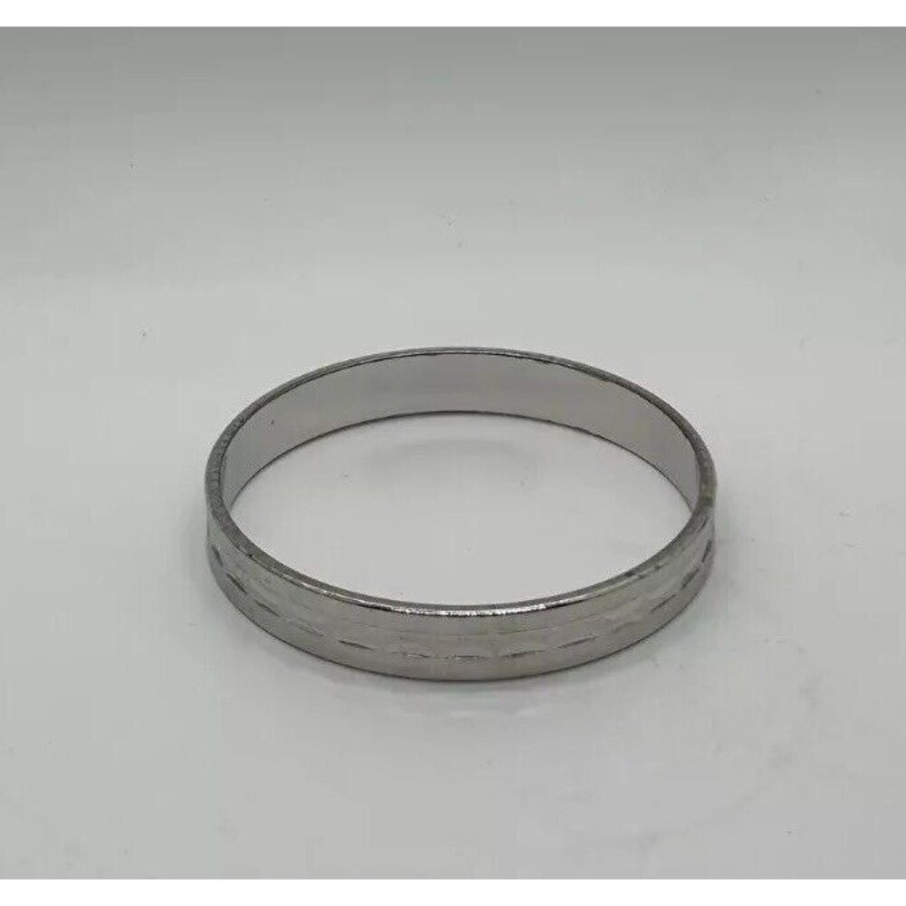 Monet Bangle Bracelet Etched Silver-tone Diamond Cut Design 7.5 inches - Picture 6 of 6